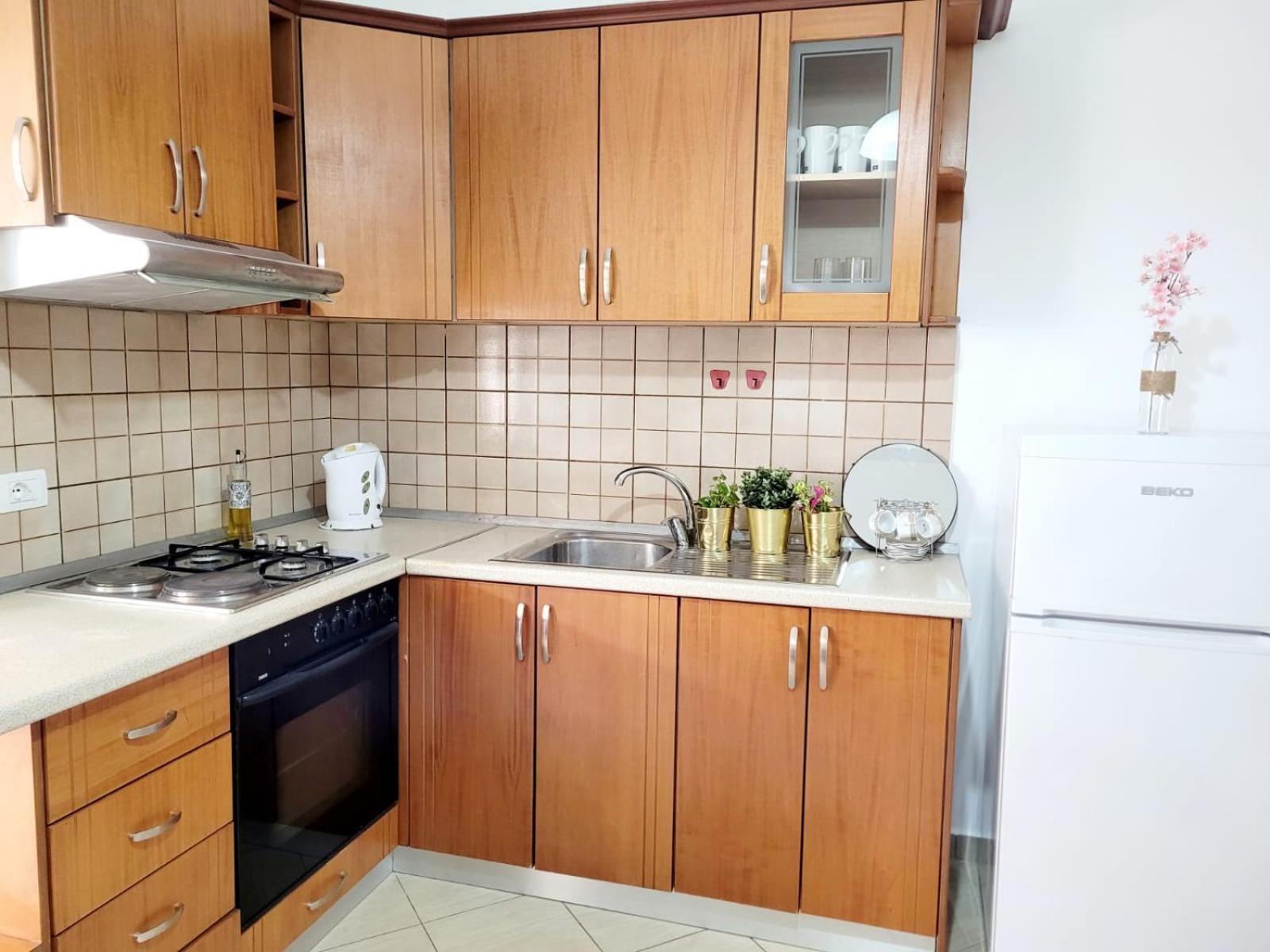 Koreta Apartment Влёра Экстерьер фото
